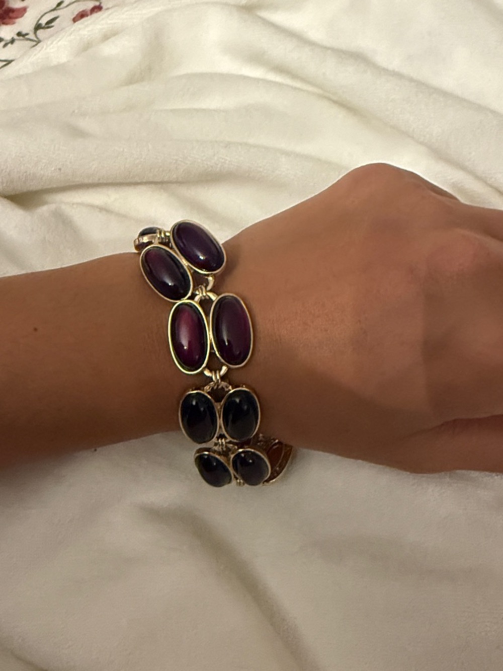 Gold-Tone Stretch Bracelet with Oval Deep Purple Cabochons